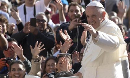 Fernando Prado: «El Papa es un hombre con sentido de humor que gana más todavía en las distancias cortas»