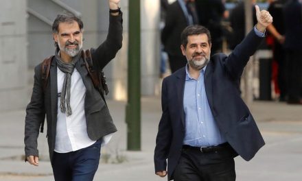 La jueza envía a prisión a Jordi Sànchez y Jordi Cuixart