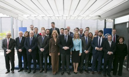 Barones del PP esconden sus miedos ante Rajoy y se comprometen a pactar sobre financiación autonómica