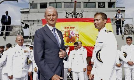 El Gobierno de Rajoy frenó dos años la construcción de fragatas en Navantia para adaptarlas a los misiles de la empresa de Morenés