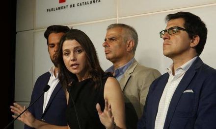Inés Arrimadas se lleva a Madrid a dos cargos de su máxima confianza: Carlos Carrizosa y José María Espejo