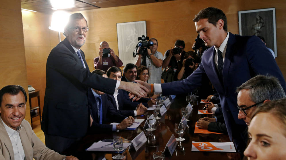 Rajoy desentierra el hacha de guerra contra Albert Rivera