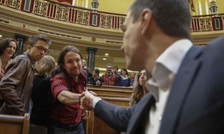 Sánchez e Iglesias liman ya su estrategia para plantar cara a Rajoy en el Congreso