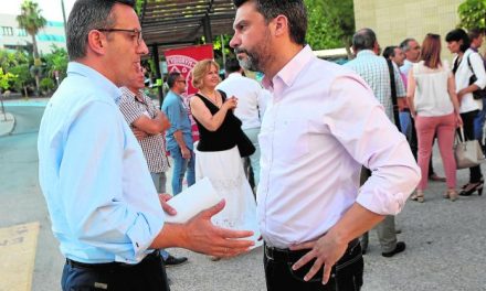 Joaquín López renuncia a liderar el PSOE y se une a la candidatura de Conesa