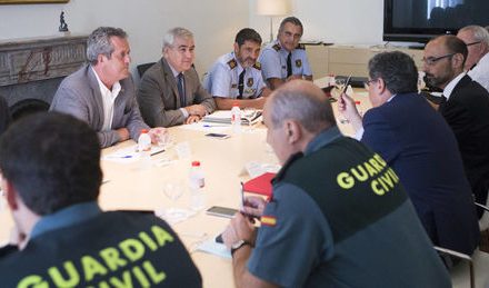 Mandos de Policía y Guardia Civil elaboran un informe con errores y aciertos en los atentados de Cataluña