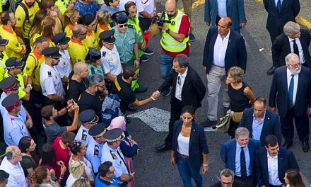 El dinamitero Puigdemont colapsa a Zapatero que se instala en el drama
