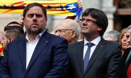 Directo independencia Cataluña: La Generalitat enmudece ante la manifestación multitudinaria por la unidad de España