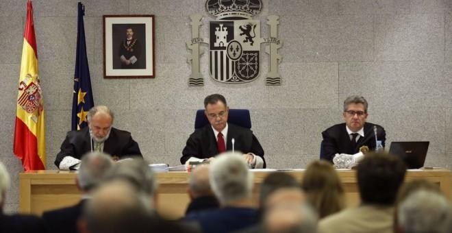 El juez que citó a Rajoy en el juicio de la Gürtel queda apartado del tribunal de la caja B del PP