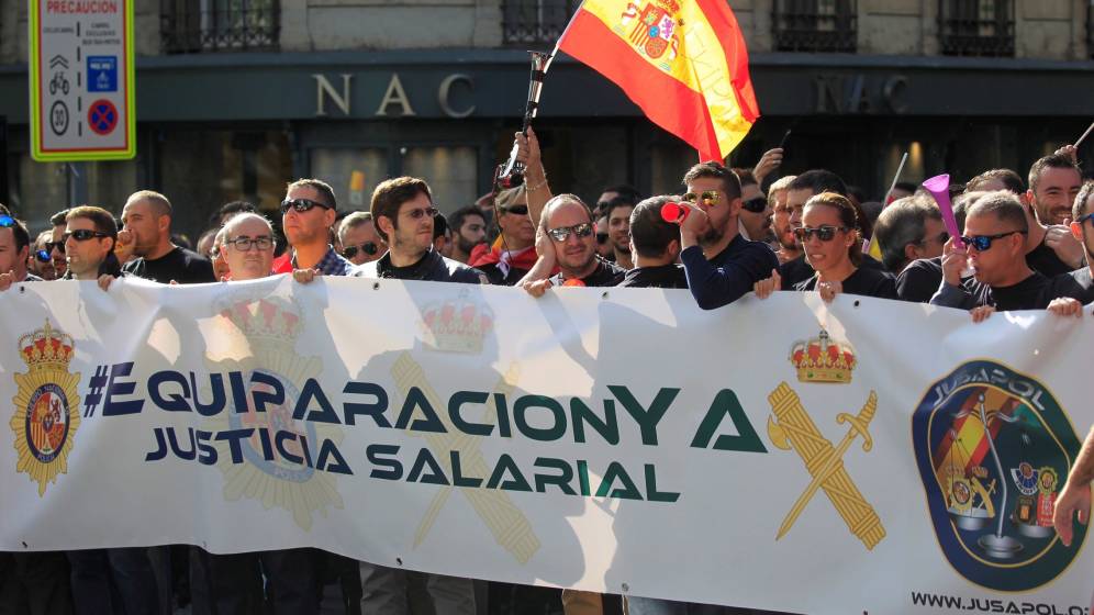 Por qué los policías (y otros funcionarios) no deben ganar lo mismo en toda España