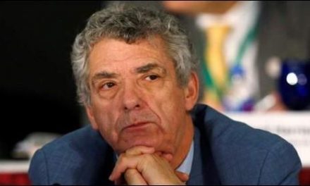 El gran drama de Ángel María Villar: de ser el capo de la RFEF a tener que cagar vigilado por la Guardia Civil