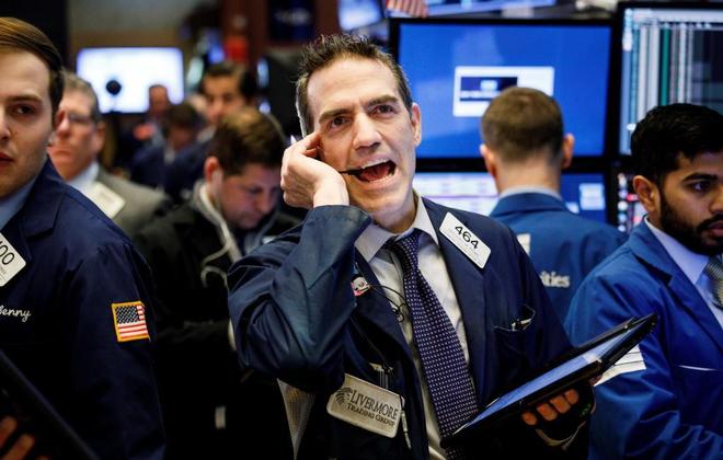 Wall Street vuelve a teñirse de rojo