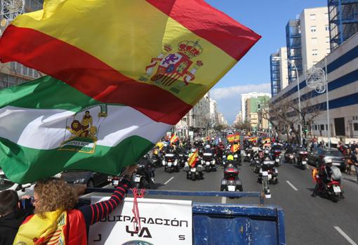 Clamor multitudinario en Cádiz por la equiparación salarial