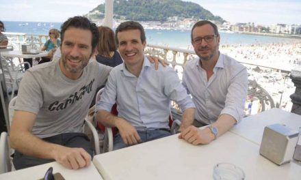 Casado aspira a un PP hegemónico en el que “ver juntos a Aznar y Rajoy”