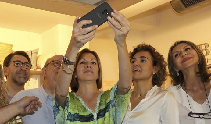 María Dolores de Cospedal ni se ha enterado de nada ni escarmienta