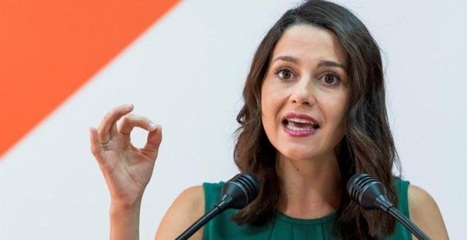 Inés Arrimadas: «Quitamos lazos porque las cosas han ido a peor»