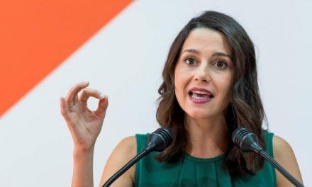 Inés Arrimadas asegura que Andalucía no tendrá presupuestos «si no se eliminan aforados»