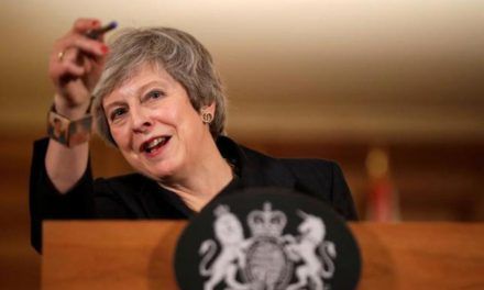 Theresa May salva su Brexit sin ceder en la soberanía de Gibraltar