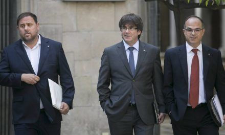 El fiscal del Tribunal de Cuentas acusa a Puigdemont de un desvío millonario por el referéndum del 1 de octubre