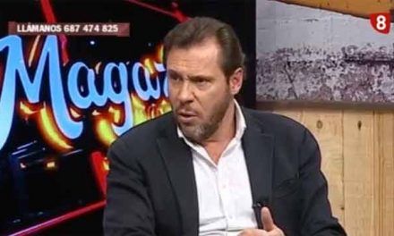 El portavoz del PSOE se calienta en directo y remata a Susana Díaz por farsante