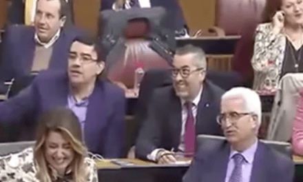 Vídeo: Políticos de PP, PSOE y C’s dando vergüenza ajena en el Parlamento andaluz