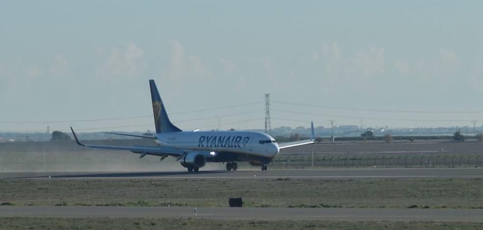 Aterrizaje histórico en el aeropuerto de Corvera