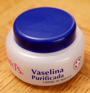 Pacto con vaselina, blanqueo de Vox