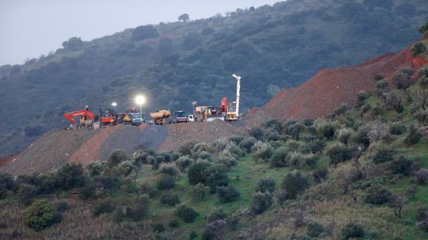 Otro macizo rocoso vuelve a alargar la agonía de encontrar a Julen