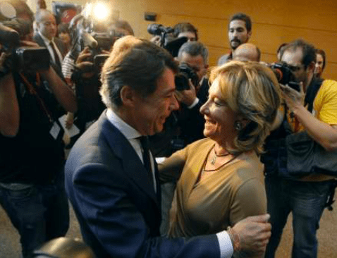 La Comisión de corrupción acusa a Aguirre y González de liderar una «red clientelar» para financiar al PP con empresas públicas