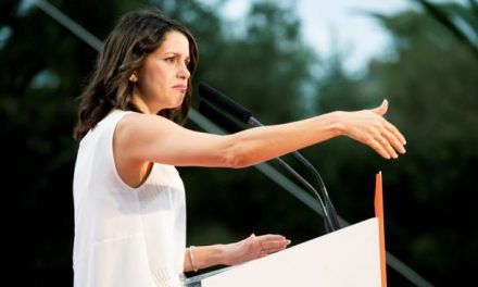 Arrimadas ‘se va de cañas’ por España con los ciudadanos que quieran charlar de política