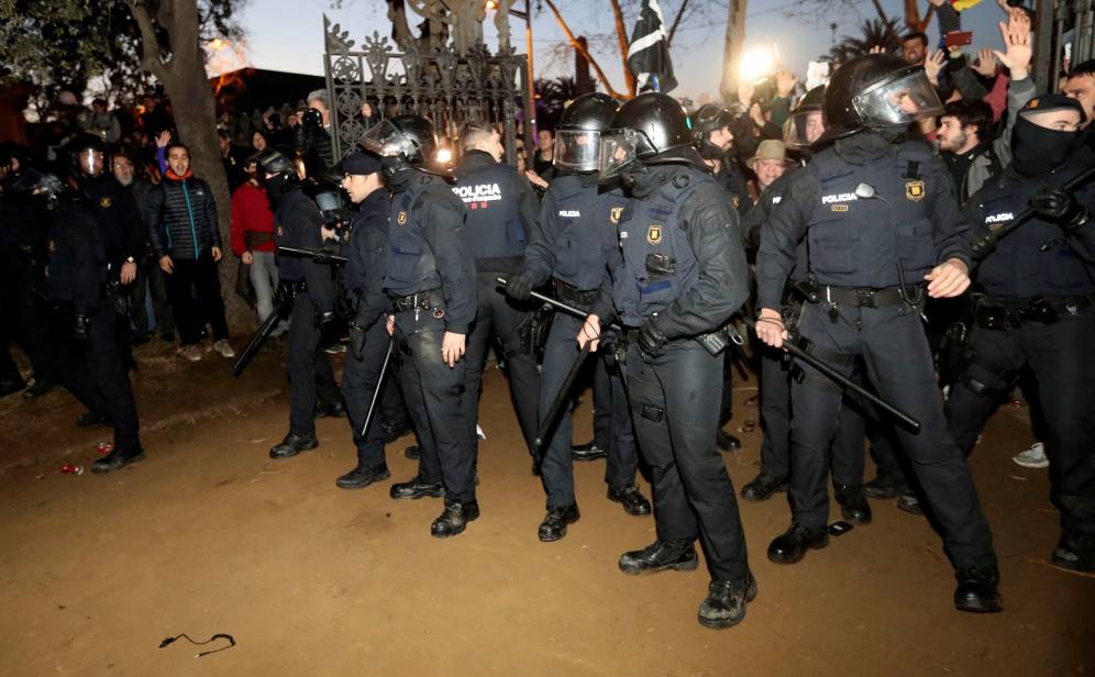 Las cloacas ‘indepes’: así quisieron destruir al jefe de los antidisturbios con un montaje