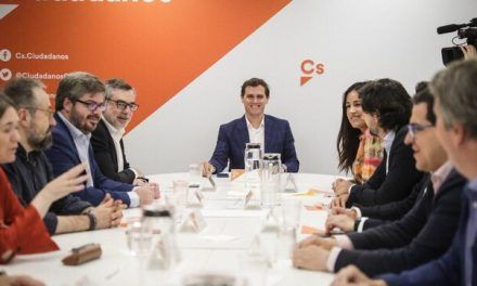 Ciudadanos apuntala el poder territorial del PP en Murcia, Madrid y Castilla y León a cambio de cesiones mínimas