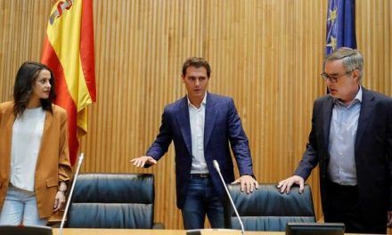 Ciudadanos rompe el ‘cordón sanitario’ a Vox pero no logra reeditar la vía andaluza en Murcia