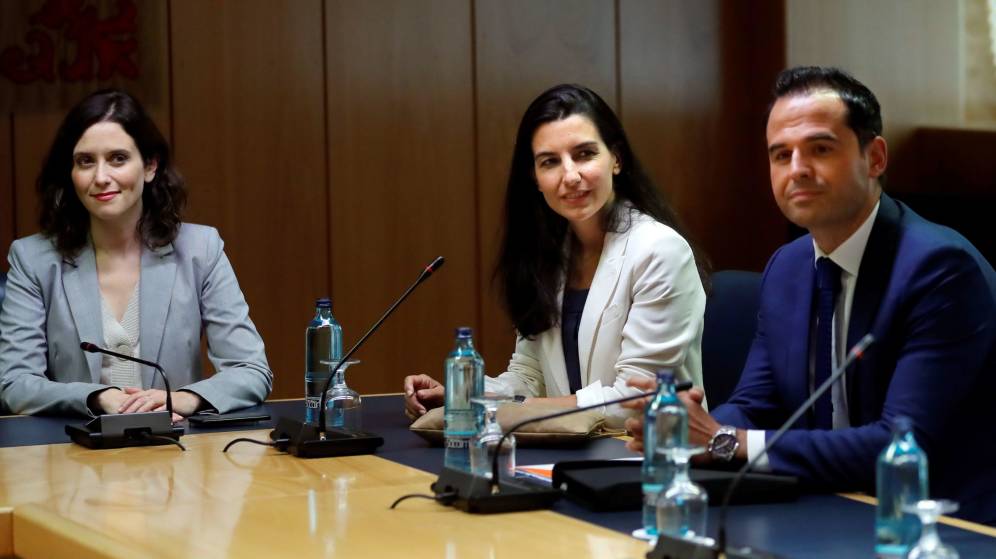El PP espera cerrar Murcia la semana que viene coincidiendo con el debate de Sánchez