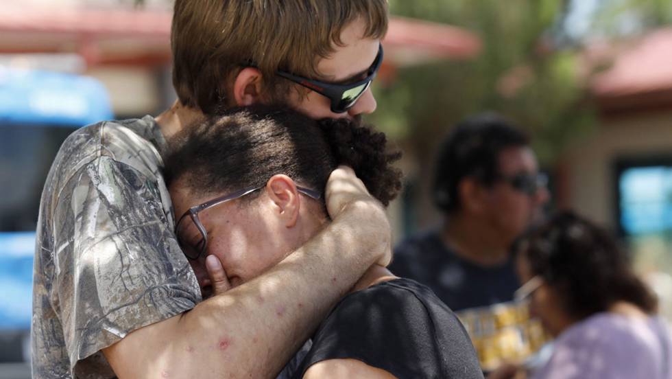 20 muertos y 26 heridos en un tiroteo en un centro comercial de El Paso (Texas)