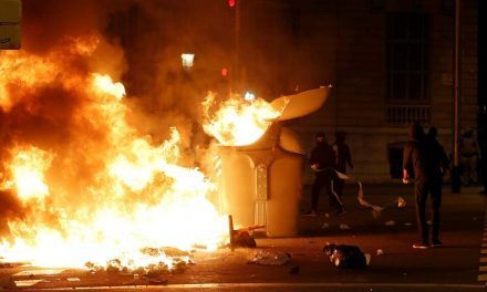La Policía detecta anarquistas de Francia y Alemania entre los violentos que siembran el caos en Barcelona