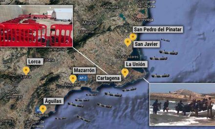 Murcia lanza un SOS ante la ola de pateras, pero sus pueblos se niegan a ceder espacios a inmigrantes