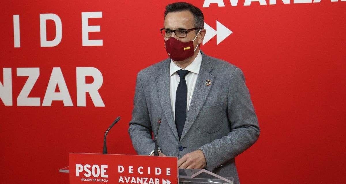 El PSOE celebra en Murcia la moción de censura contra el PP: «No habrá más guiños a la extrema derecha»