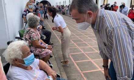 Los Reyes se reúnen hoy con las personas mas afectadas por el volcán en La Palma