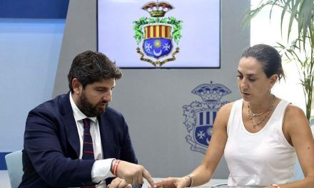 López Miras: «Patricia, tienes mi compromiso de integrar y renovar las listas con tus propuestas»